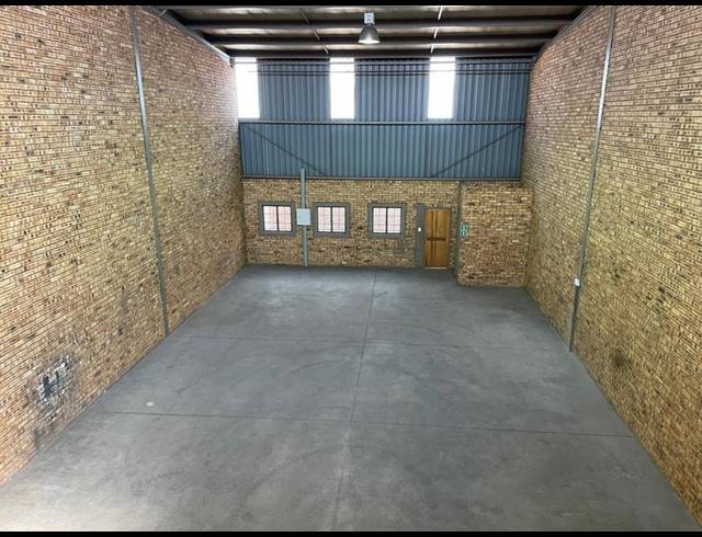 INDUSTRIAL PROPERTY TO RENT IN HENNOPSPARK